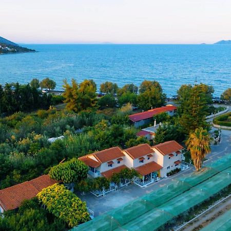 Sea Waves Apartments Nea Epidhavros Exteriör bild